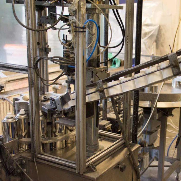 Deckel drauf Aerosol-Dosen bekommen Deckel